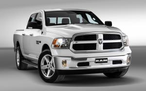 Ram 1500 SLT Crew Cab 2018 года